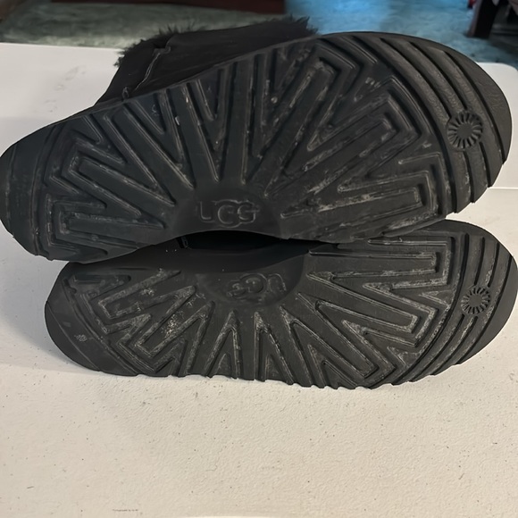 Ugg Classic Cuff tall black boots - Picture 3 of 6